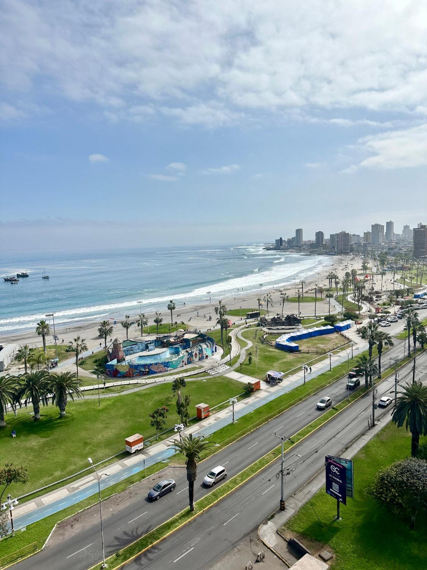 Frente Al Mar, Zona Exclusiva De Apartamento